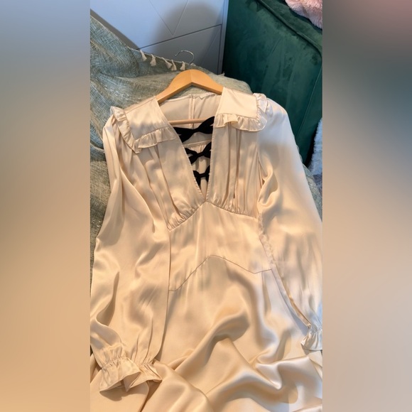 DOEN LORELEI SILK DRESS IN MOTHER OF PEARL, size XS, brand new, never worn. - Picture 7 of 16